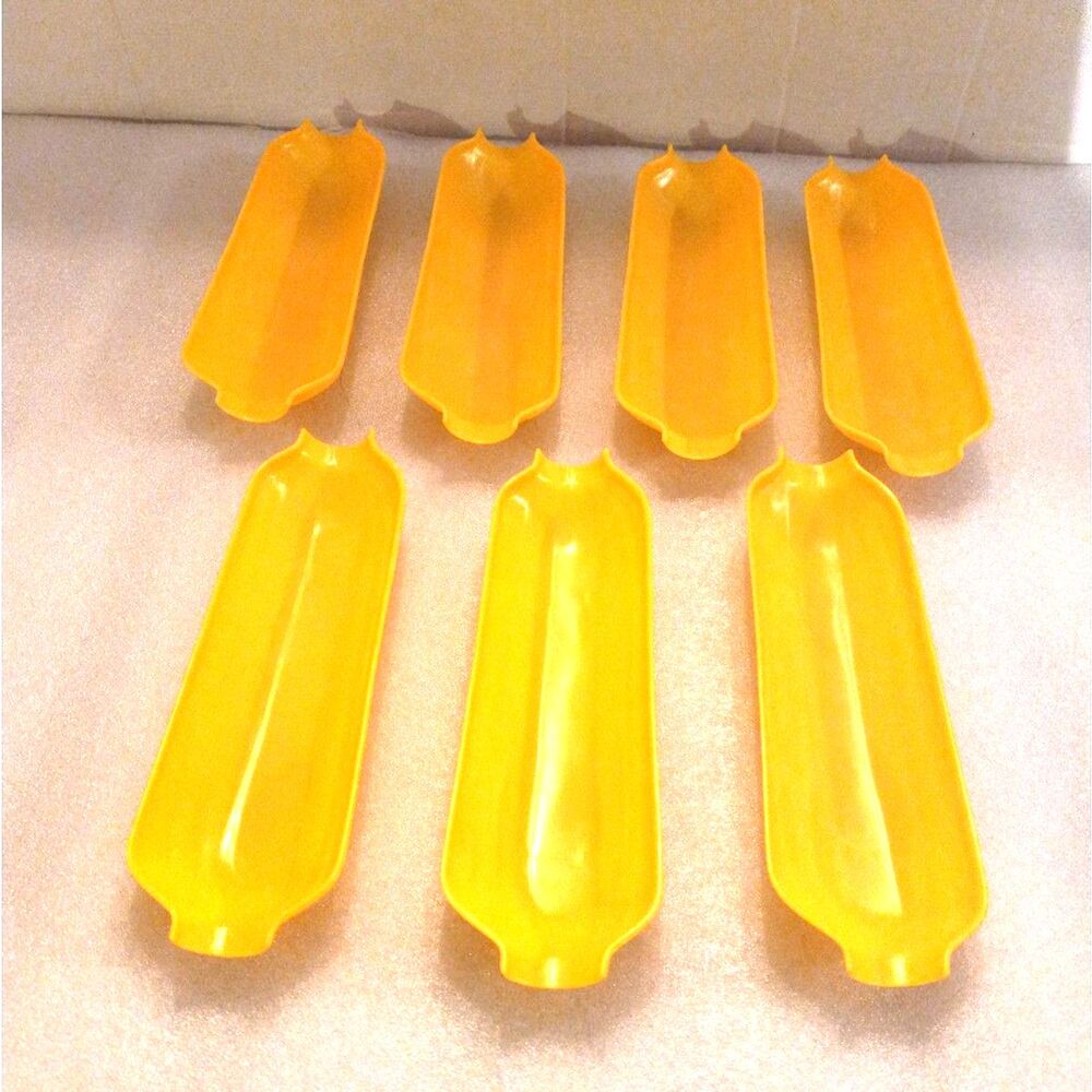 7-Piece Set of Vintage 1970s Corn on the Cob Trays Corn Cob Dishes Holders